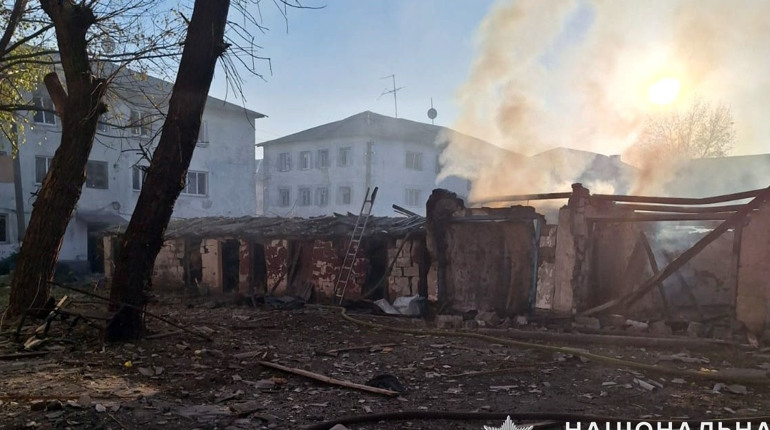 Внаслідок обстрілів Покровського району загибли троє цивільних : прокуратура розпочала розслідування