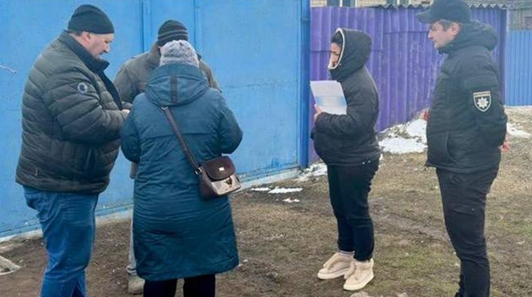 Найпершим захистом і підтримкою мають стати батьки