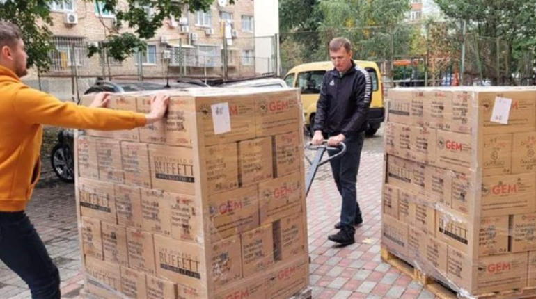 25 жовтня переселенцям з Луганщини видаватимуть продуктові набори. Де знаходиться гумхаб