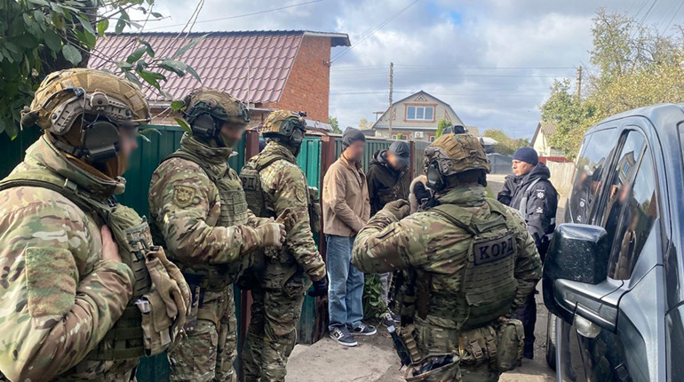 Поліцейські затримали групу серійних злодіїв,які обікрали пенсіонерів загалом на півмільйона гривень