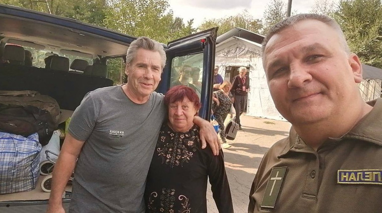 Волонтери організовують безкоштовну евакуацію з Покровської громади до безпечних регіонів