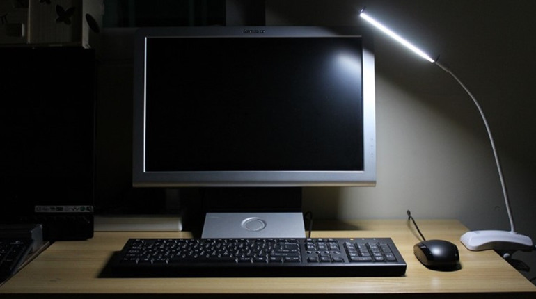 Купити настільну Led лампу: Якісне освітлення для вашого комфорту