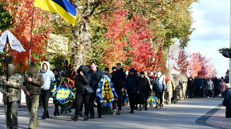 У Ніжині попрощалися із загиблим воїном Сергієм Майданником