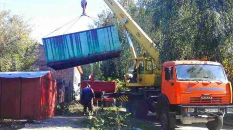 У Чернігові розпочнуть демонтаж незаконних металевих гаражів на трьох вулицях