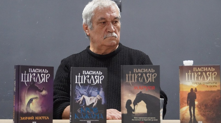 Василь Шкляр у Фастові презентував свою нову книгу "Заячий костел"