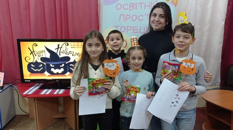 Торецька громада проводить культурні заходи для переселенців у п’яти містах України