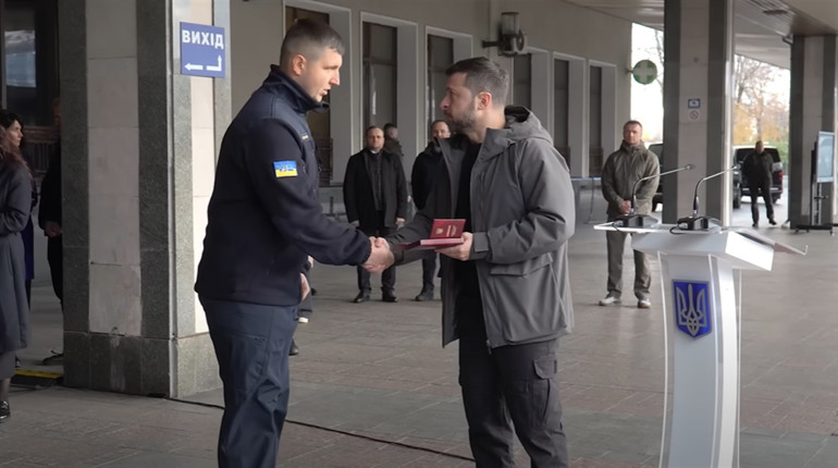 Президент України відзначив залізничника з Тростянця Анатолія Громака орденом “За заслуги”