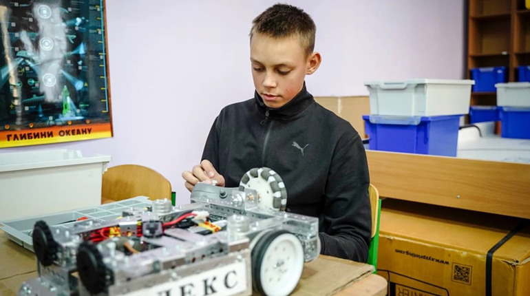 Гадяцький профільний ліцей імені Шевченка відвідало керівництво Полтавської області