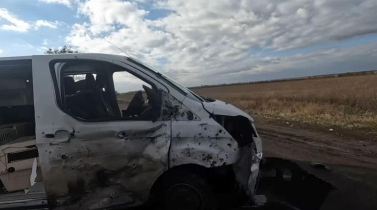 FPV-дрон атакував волонтерську машину з евакуйованими тваринами біля Покровська