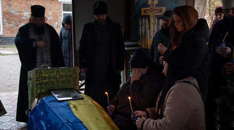 У Нікополі попрощалися з загиблим воїном Едуардом Кучерявим