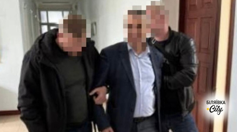 В Одеській області на хабарі затримали голову селищної ради: обіцяв врегулювати питання