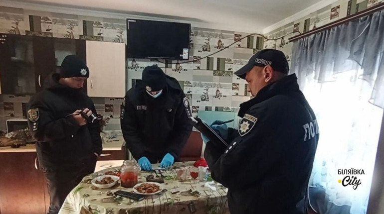 У Ширяївській громаді п'яний чоловік зарубав 5-річну дівчинку сокирою