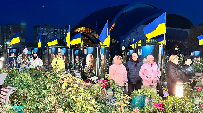 "Тисяча днів болю та незламності": у Південному вшанували пам'ять загиблих захисників