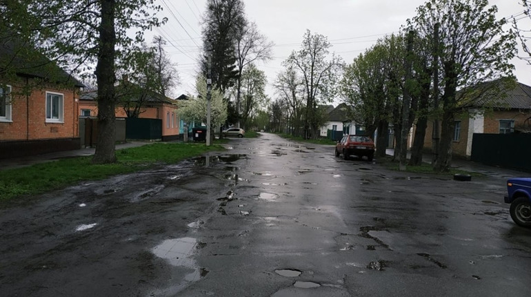 У Гадячі ремонтуватимуть дороги на вулиці Білохи та Гадяцького договору