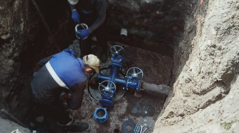 У Мені оновили водогін на перехресті Вокзальної та Гімназійної