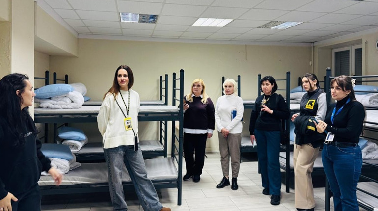 У Дніпрі партнери Покровської МВА відкрили транзитний хаб для евакуйованих осіб