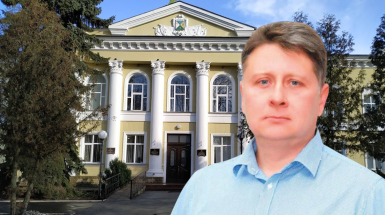 Іще один депутат Глухівської міської ради достроково склав свої повноваження