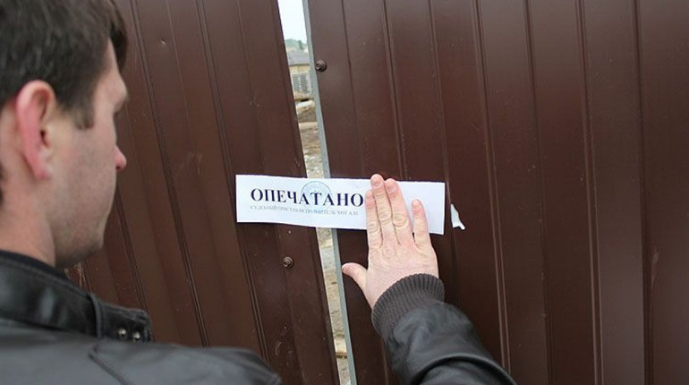 У Нижніх Сірогозах СТГ окупанти визнали “безгоспними” будинки по вулиці Незалежності