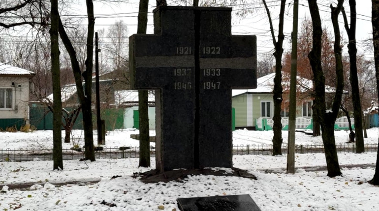 У Мені вшанували пам’ять жертв Голодоморів