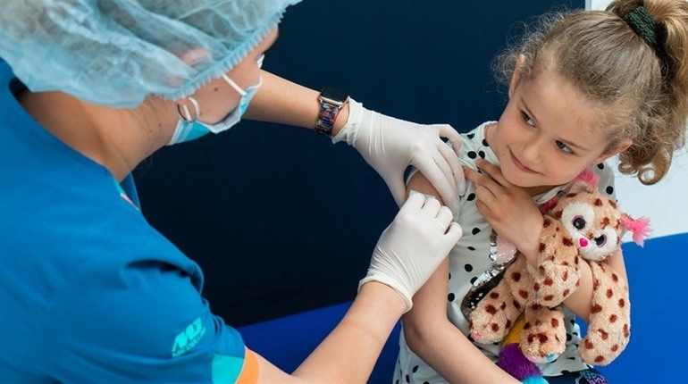 Лікарні Луганщини пропонують зробити щеплеплення. Скільки закладів працюють в Україні