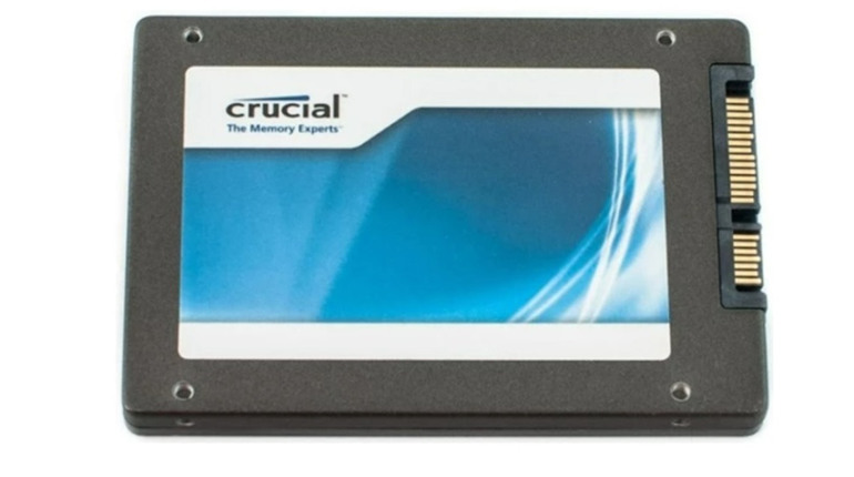 Загальна характеристика твердотільного SSD-накопичувача Crusial SATA III 64 Gb