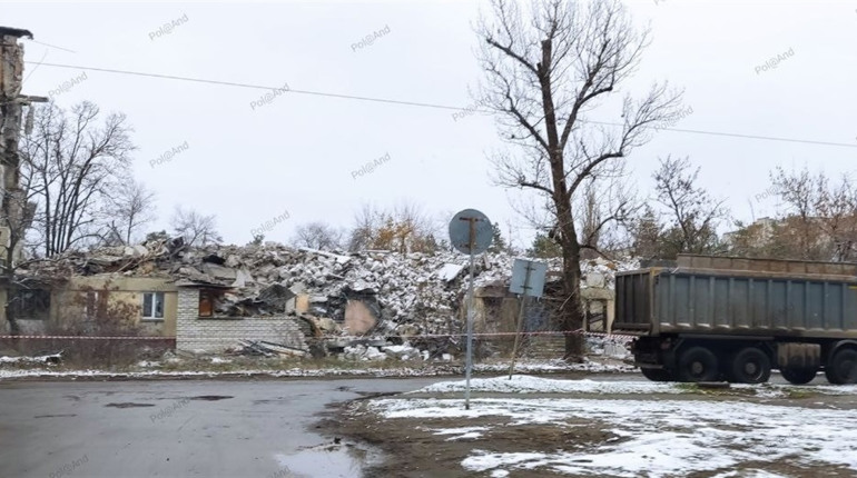 Немає будинку - немає проблем. В окупованому Сіверськодонецьку зносять багатоповерхівки
