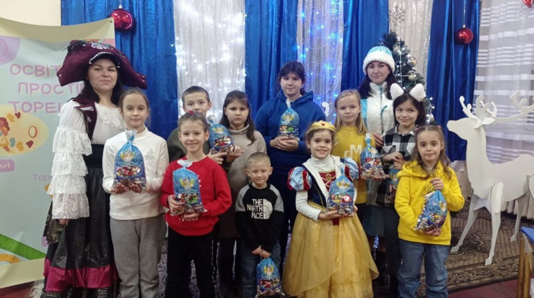 Переселенці з Торецької громади зможуть відвідати новорічні заходи в Києві