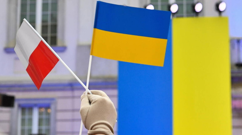 У Польщі знизилась кількість прихильників прийому українських біженців
