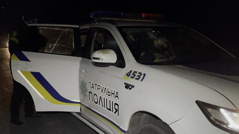 Опівночі охоронець хостела викликав поліцію, щоб відвезли додому п'яного чоловіка