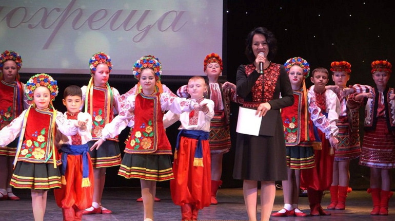 Творчі колективи фастівського Палацу культури організували концерт на підтримку ЗСУ