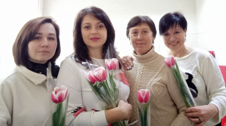 Про логопедію, грибні справи, гавайські танці та надію: історія перезавантаження первомайчанки