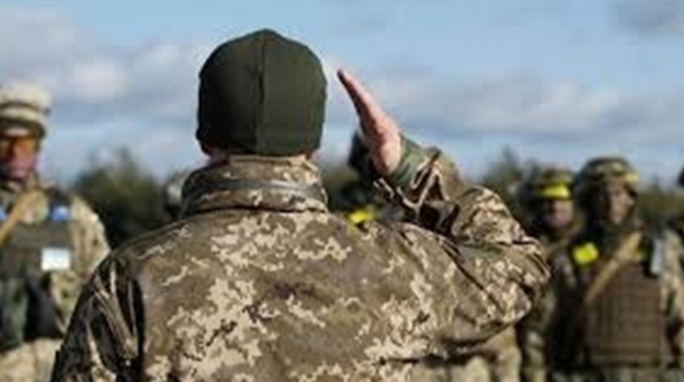 В Україні продовжили воєнний стан і мобілізацію