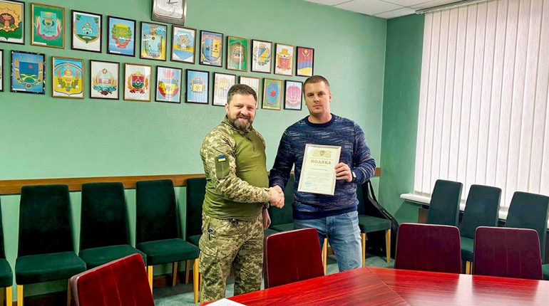 Від ЗСУ - Подяка, від бандуриста-захисника - пісні: незвичайний візит до Кагарлицької міськради