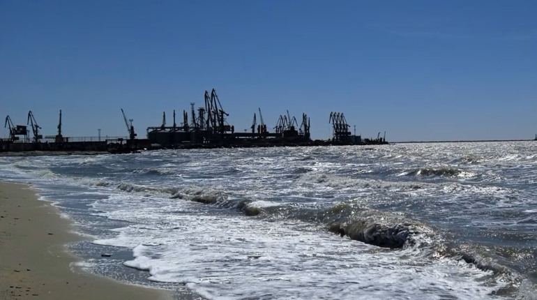 Окупанти заявляють, що у рибі з Чорного та Азовського морів слідів мазуту не виявлено
