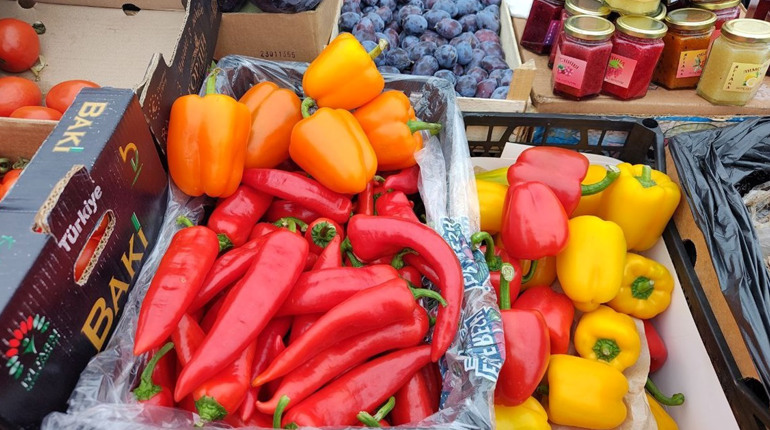 Що почому на первомайському центральному ринку: ціни на продукти у січні 2025 року