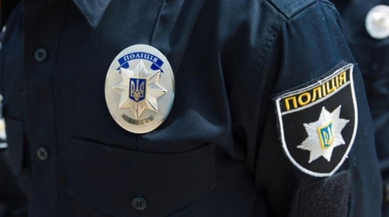 На Переяславщині чоловік заблукав у полі і не міг знайти дорогу додому: хроніка поліції