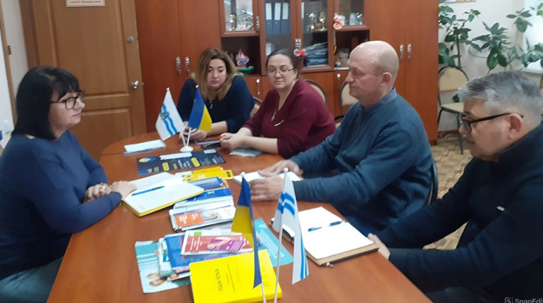 Діалог задля вирішення проблем ВПО: у Миколаєві обговорили підтримку переселенців