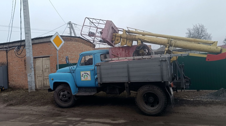 Шановні мешканці міста! Якщо ви помітили, що не працюють ліхтарі вуличного освітлення - повідомте