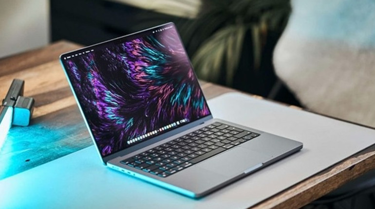 Чому MacBook залишається еталоном продуктивності та дизайну?