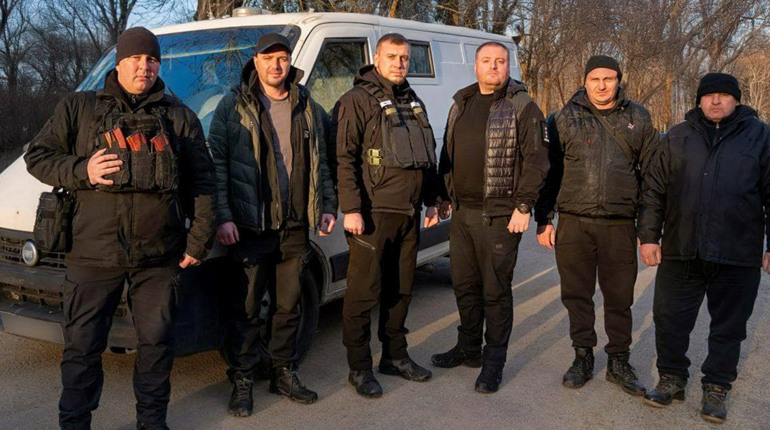 Кілька діб лежали просто неба: в Антонівці Херсонської громади вивезли тіла загиблих від обстрілів