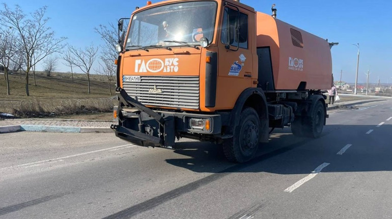 У Південному стартували весняні роботи з благоустрою