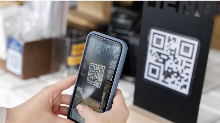 Шахраї використовують фішингові QR-коди в громадських місцях: що потрібно знати фастівчанам