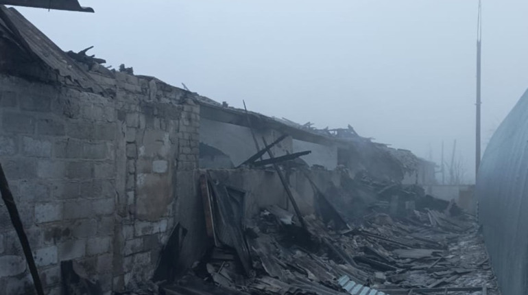 Окупанти зруйнували ще вісім будинків у Зеленому Гаї: огляд новин Волноваського району