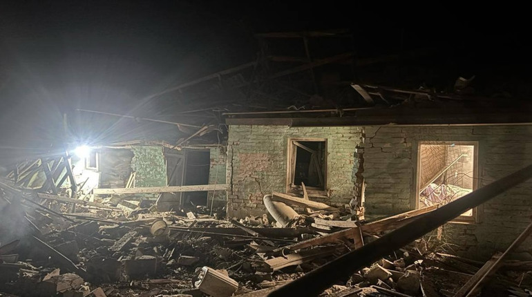 У Миргородському районі уламки ворожої цілі впали на приватний жилий будинок
