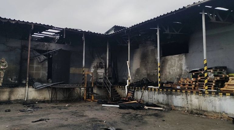Унаслідок удару БПЛА по поштовому складу в Сумах найбільше знищено посилки клієнтів Глухова й Шостки