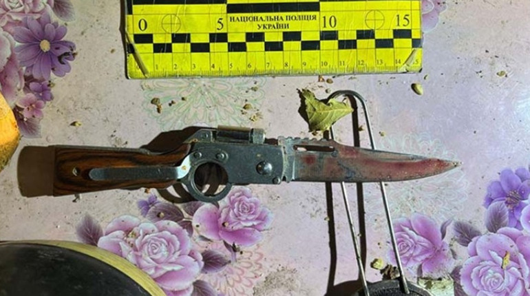 На Кременеччині під час застілля чоловік смертельно поранив знайомого