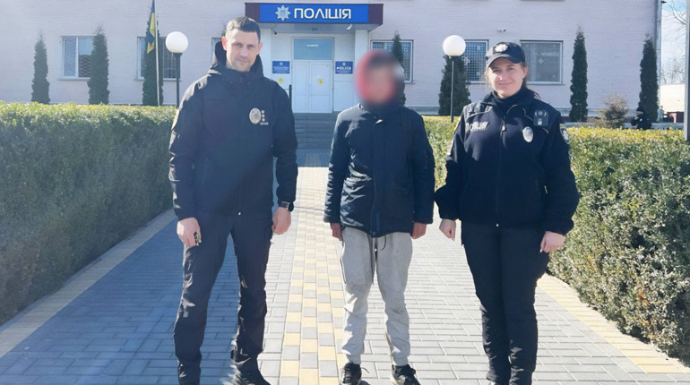 Йшов у напрямку Полонного: поліція розшукала зниклого підлітка з Рівненщини