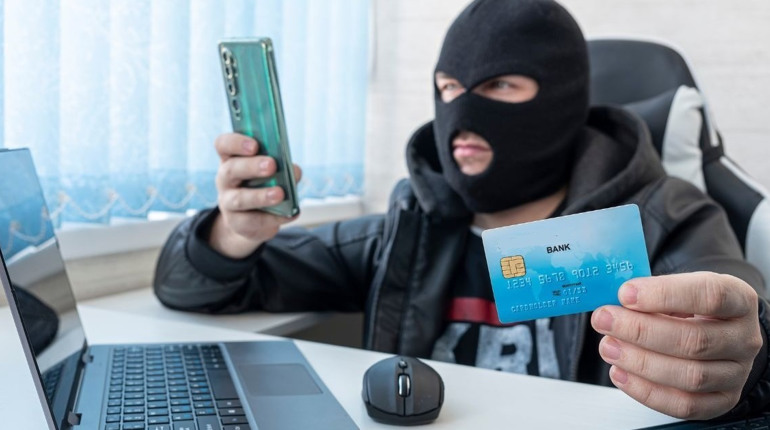 Інтернет-шахраї ошукали жителів Херсонщини на понад 40 тисяч гривень