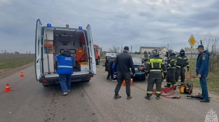 У Мелітопольському районі сталася ДТП. Шістьох постраждалих госпіталізували