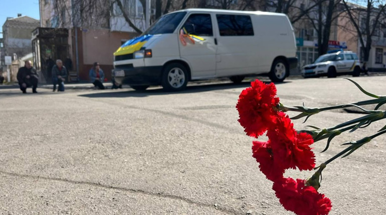 Первомайськ попрощався з полеглим захисником Юрієм Строном